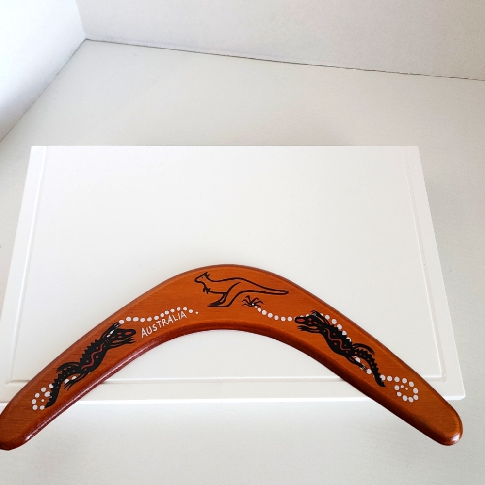Australian Wood Hand painted Returning Boomerang 11" Souvenir